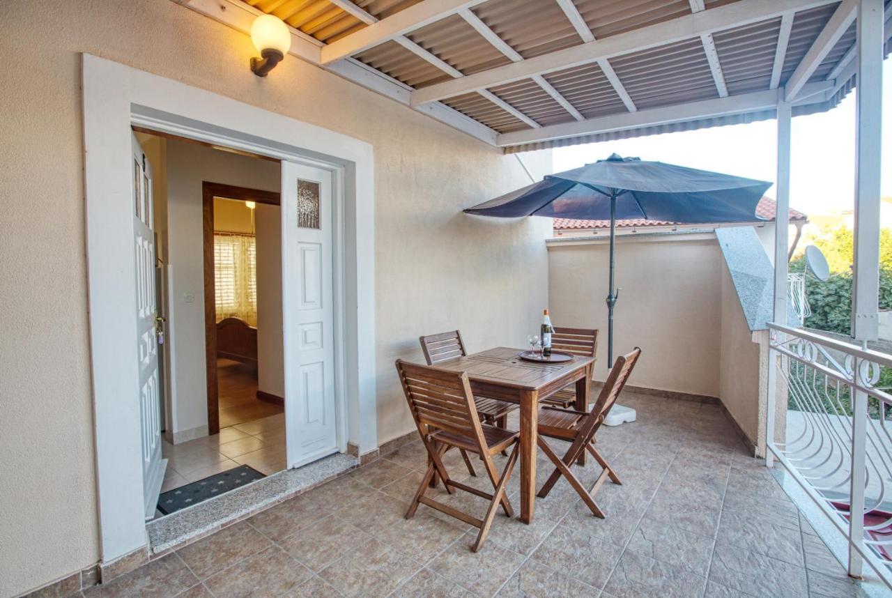 Apartments By The Sea Brodarica, Sibenik - 4194 Екстериор снимка