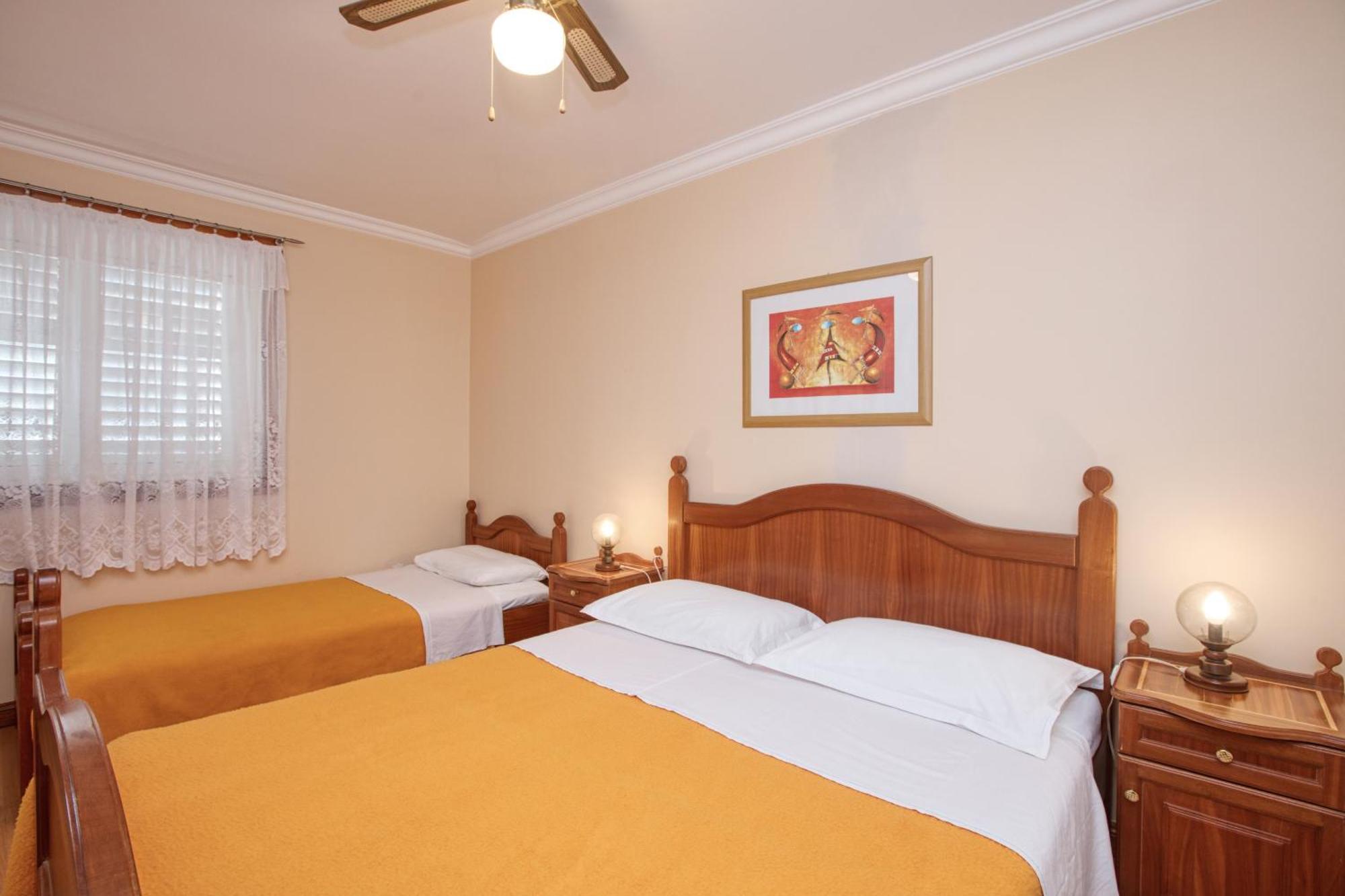Apartments By The Sea Brodarica, Sibenik - 4194 Екстериор снимка