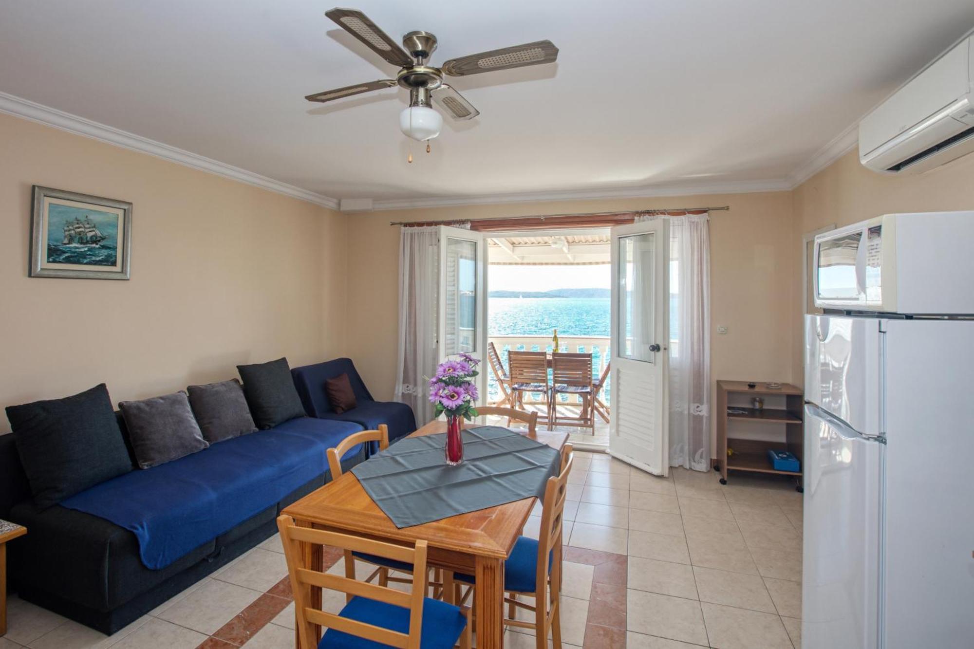 Apartments By The Sea Brodarica, Sibenik - 4194 Стая снимка