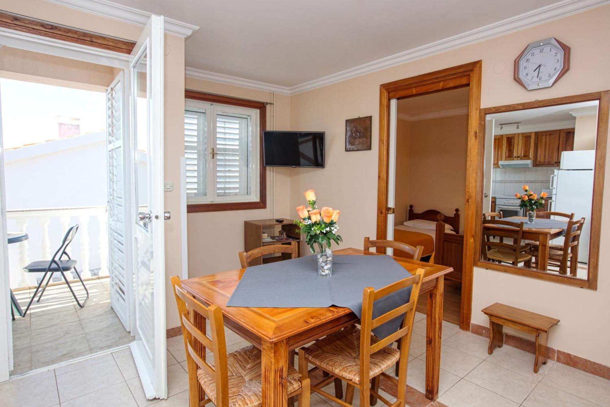 Apartments By The Sea Brodarica, Sibenik - 4194 Стая снимка