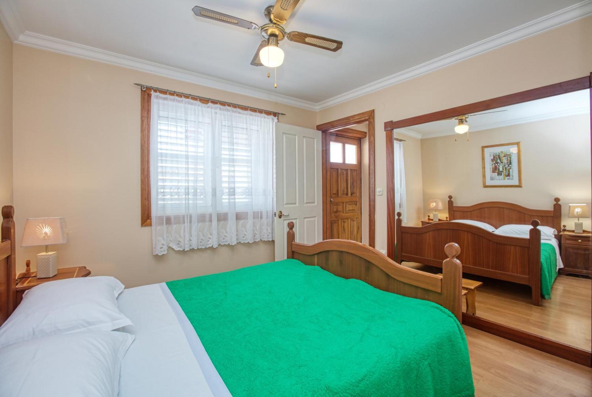 Apartments By The Sea Brodarica, Sibenik - 4194 Стая снимка